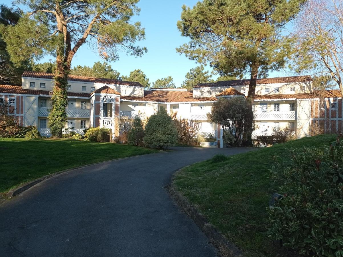 Vue Golf Dans Residence Nature "Sympalappart" Мольез-е-Маа Экстерьер фото